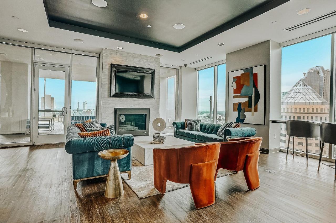 Frontdesk Skyhouse Apts Uptown Charlotte Apartman Kültér fotó