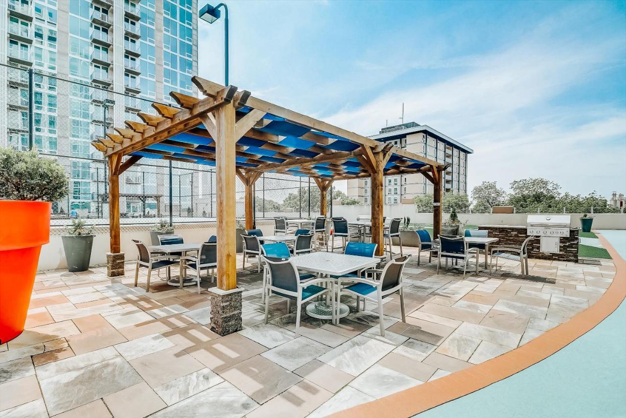Frontdesk Skyhouse Apts Uptown Charlotte Apartman Kültér fotó
