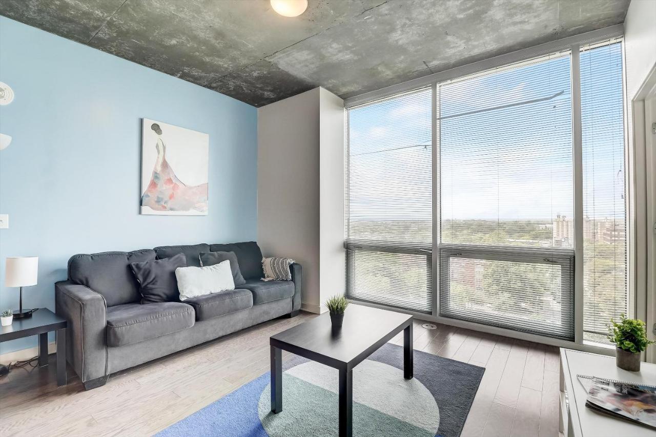 Frontdesk Skyhouse Apts Uptown Charlotte Apartman Szoba fotó